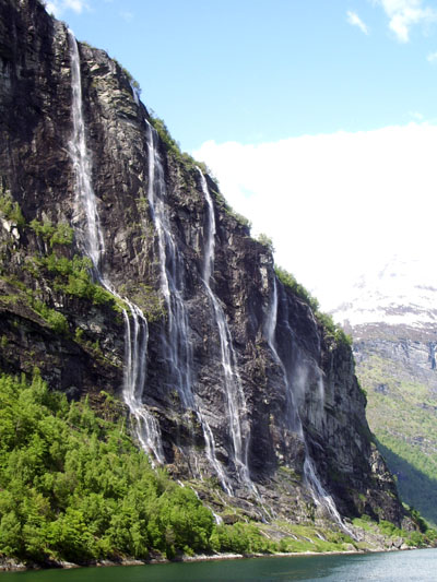 Seven Sisters Waterfall